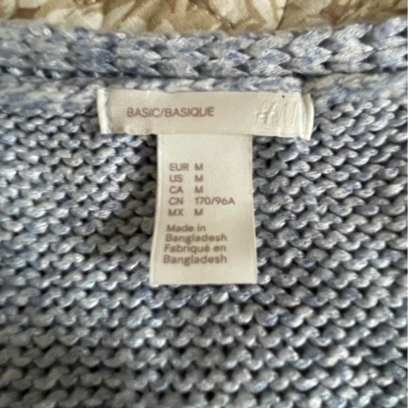 👽 v neck sweater - Picture 2 of 7